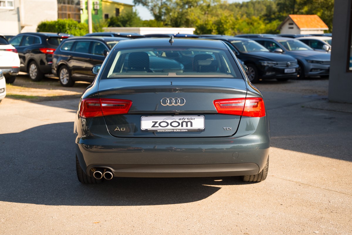 Audi A6
 2.0 TDI