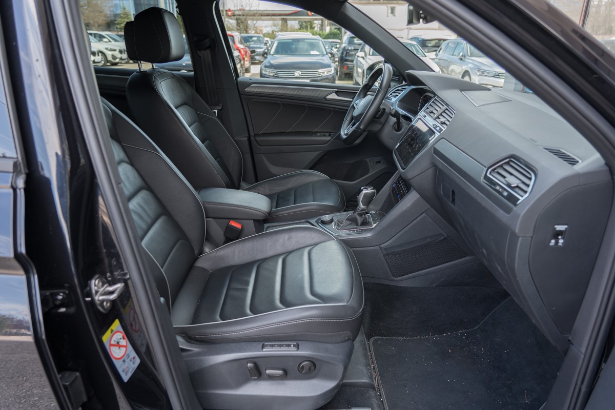 Volkswagen Tiguan
 2.0 TDI R-line
