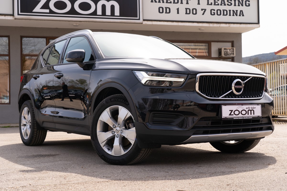 Volvo
 XC40 D4 AWD Geartronic Business