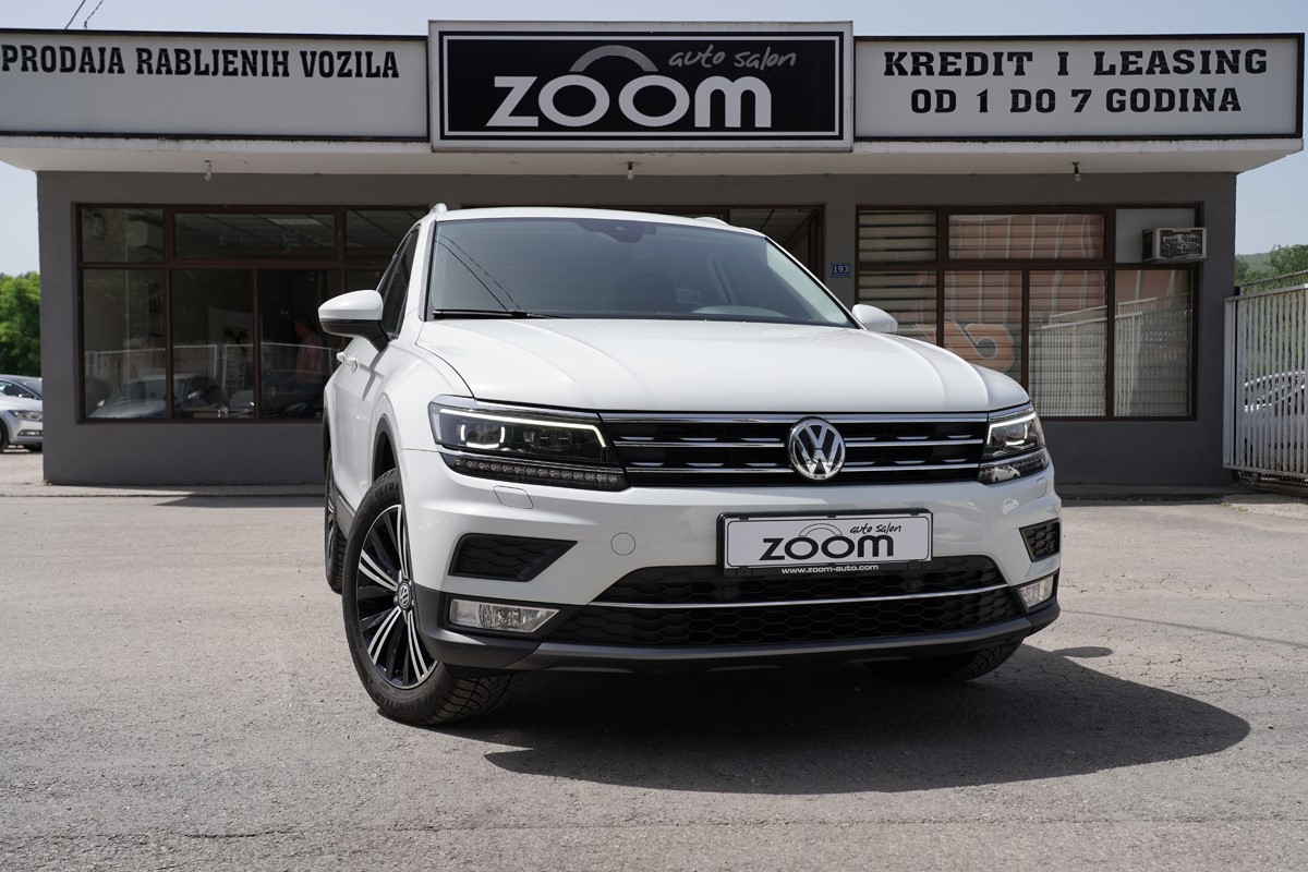 Volkswagen Tiguan
 2.0 TDI  BMT 4MOTION  Virtual Dashboard 