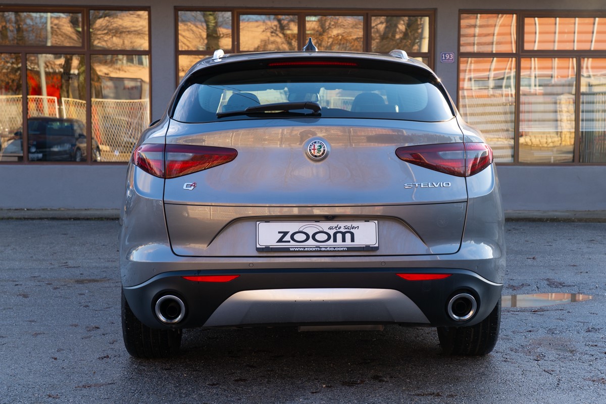 Alfa Romeo Stelvio 2,2D Q4