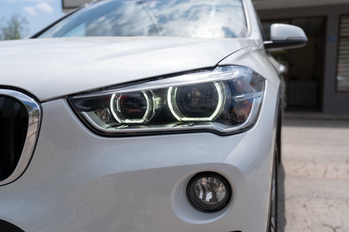 BMW
 X1 18 d SDrive