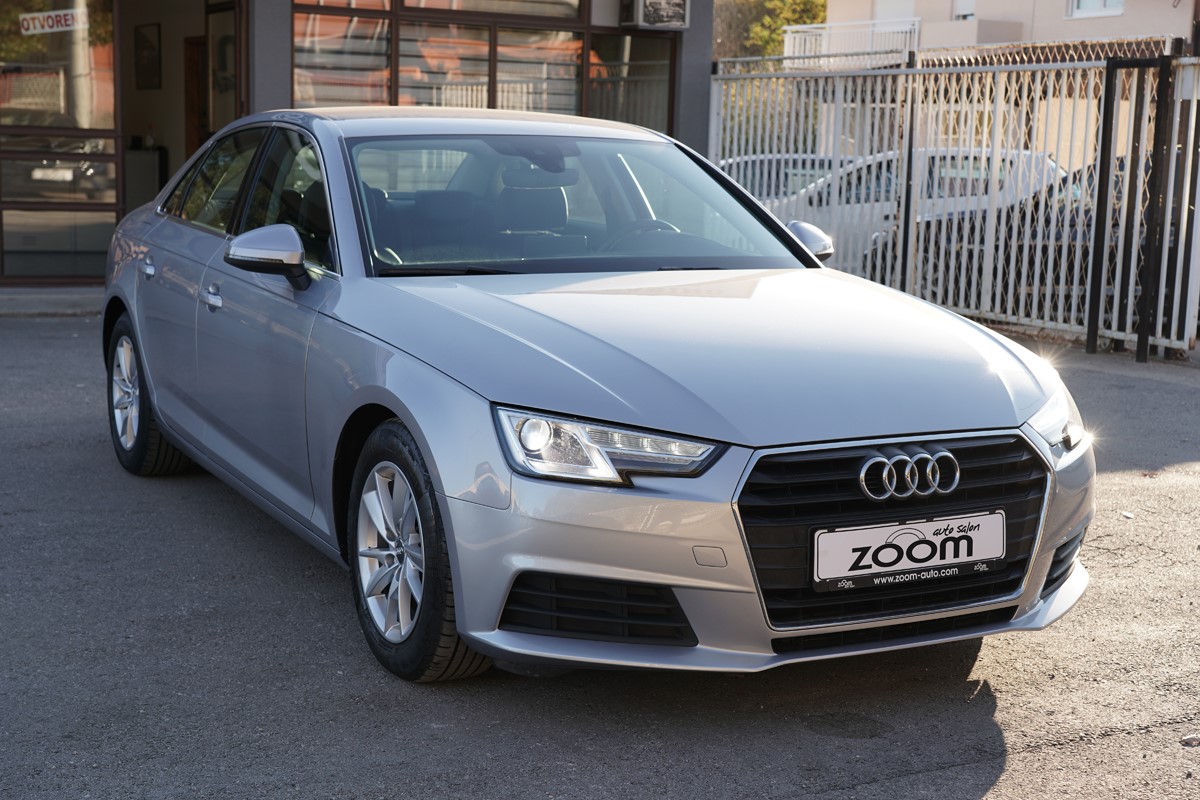 Audi A4
 2.0 TDI ULTRA 150 BUSINESS LINE