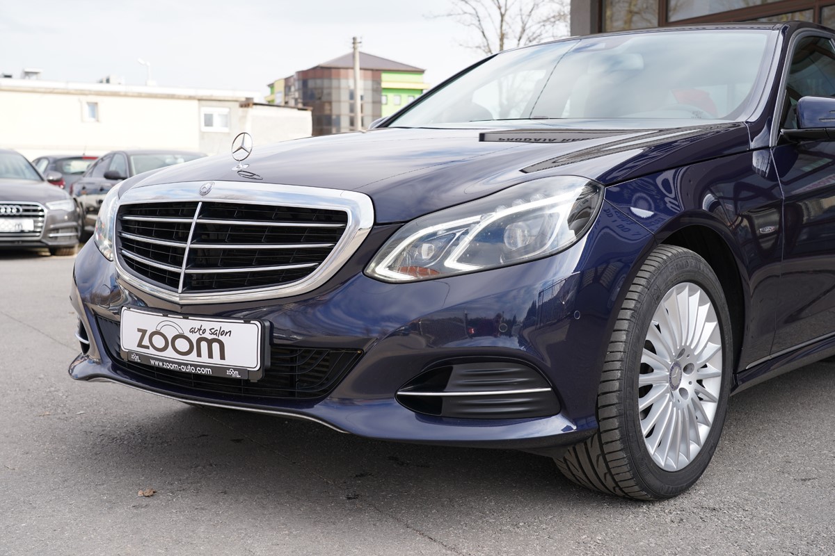 Mercedes-Benz E-Class
 220 CDI
