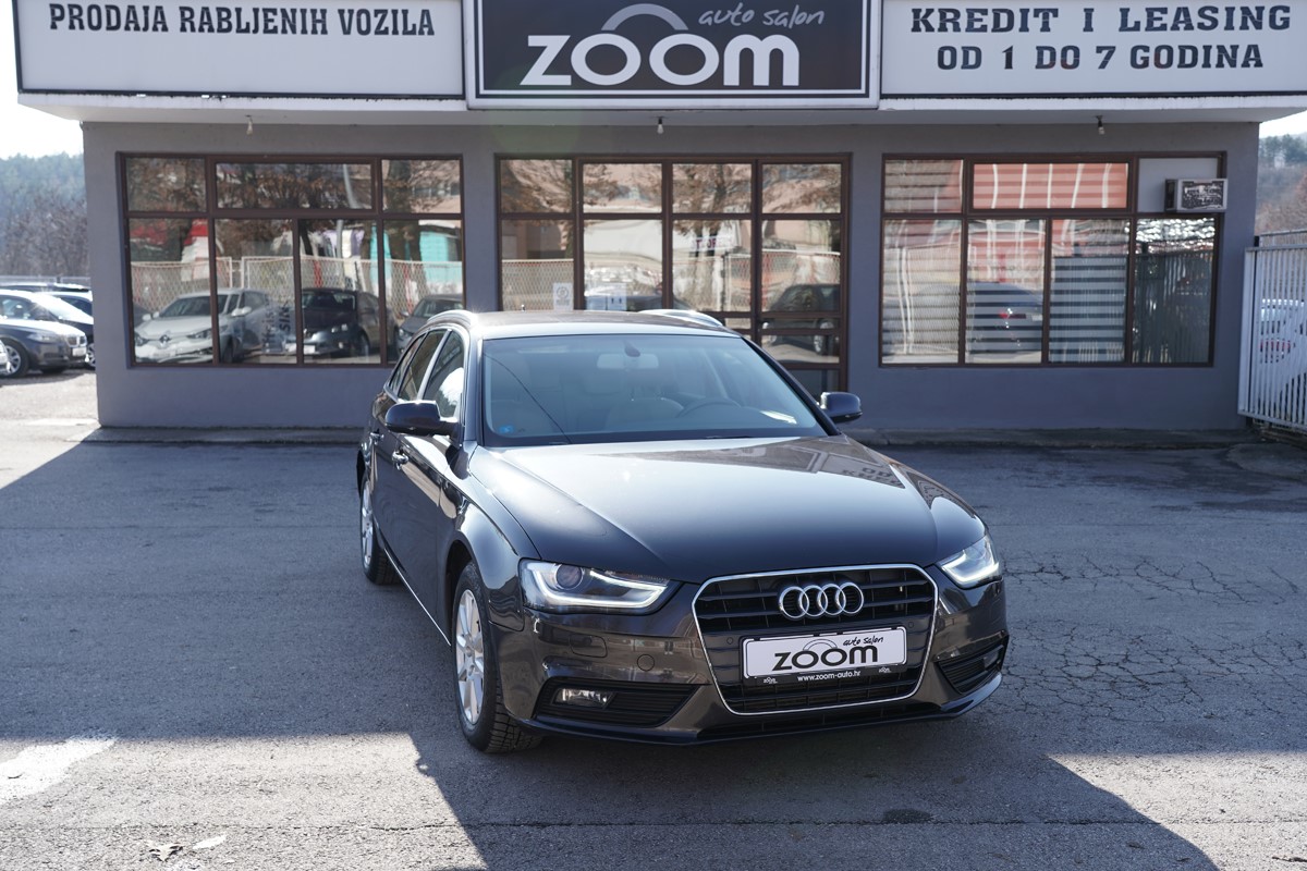 Audi A4
 2.0 TDI