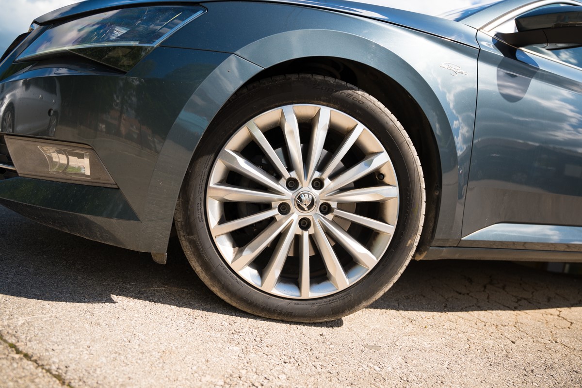 Škoda Superb 2.0 TDI DSG L&K
