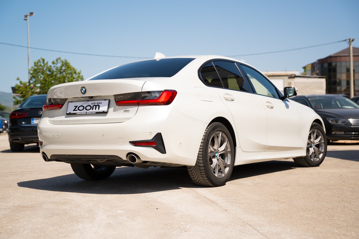 BMW
 3-Series 318 D Sport Line