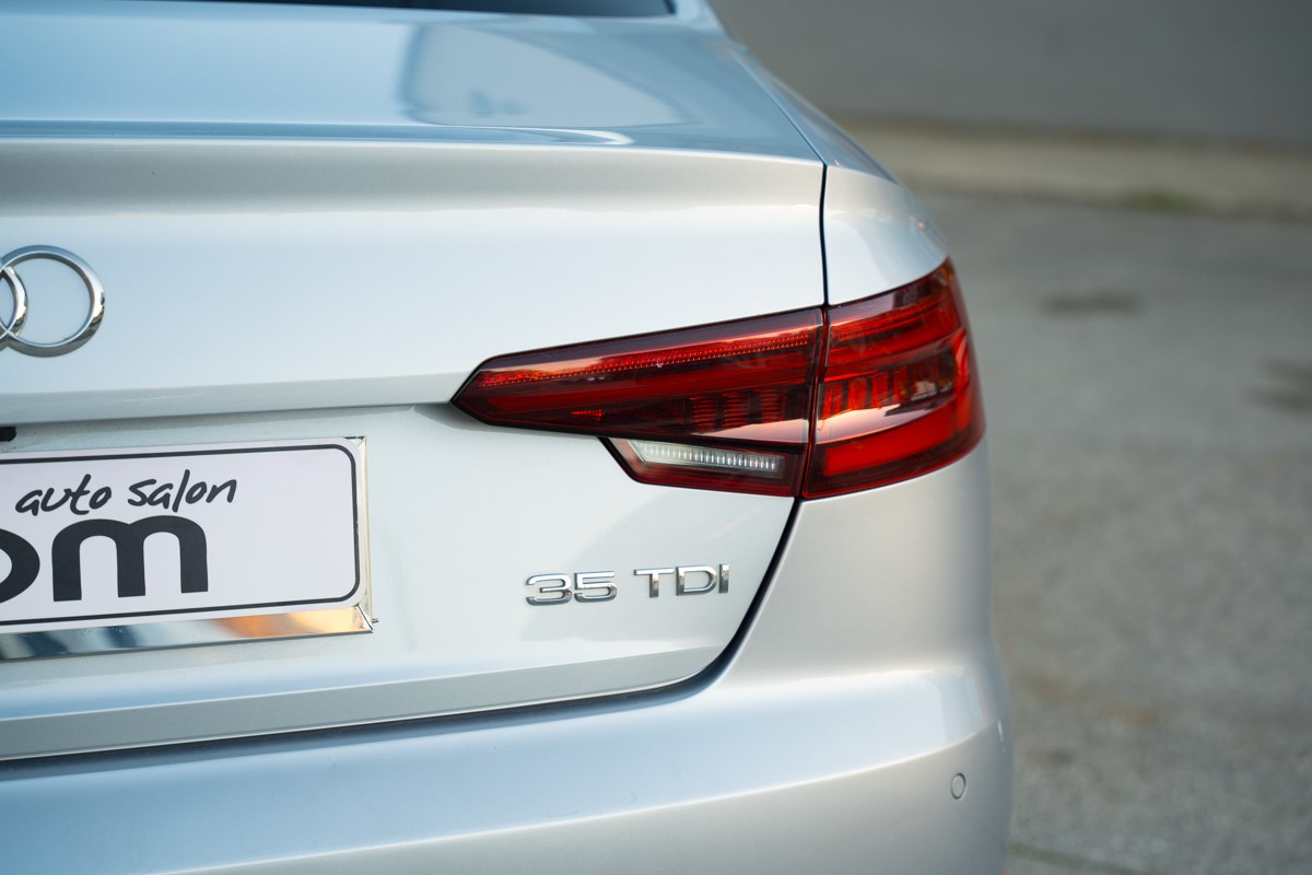 Audi A4
 35 TDI S-tronic Bussines Line