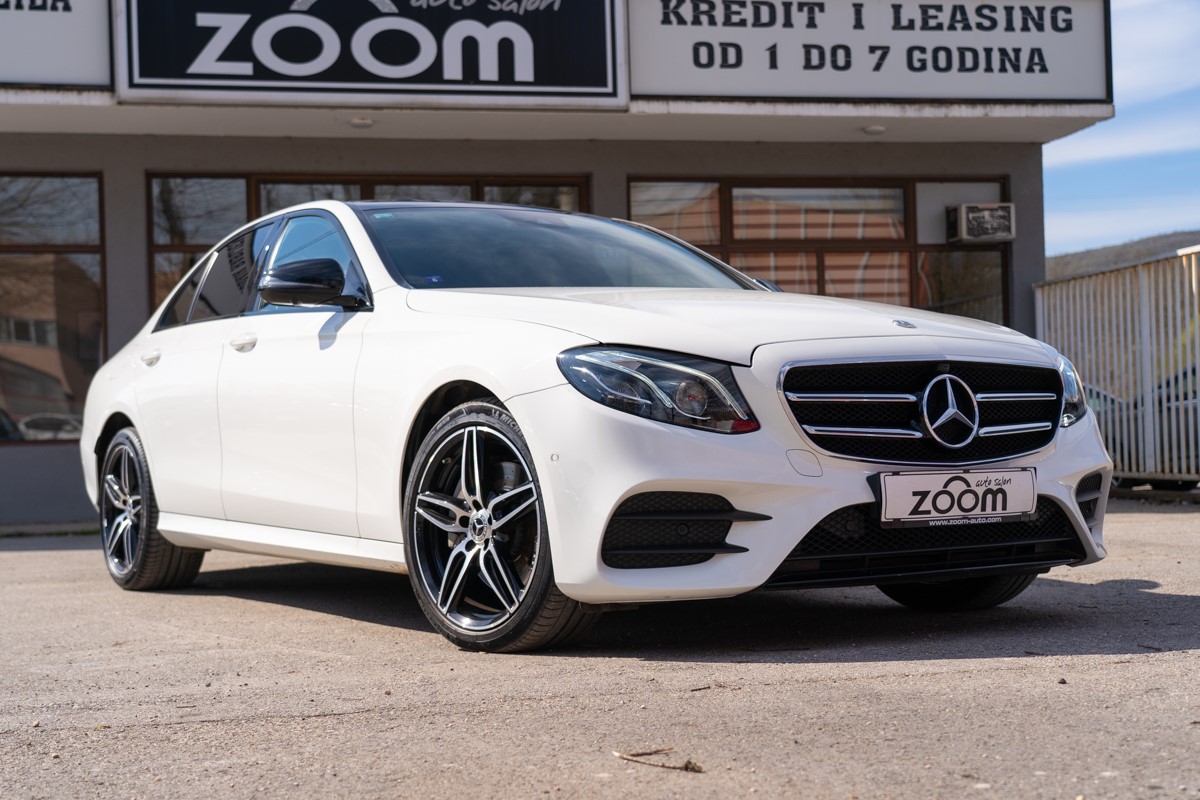 Mercedes-Benz E-Class
 E 220 D 4 MATIC