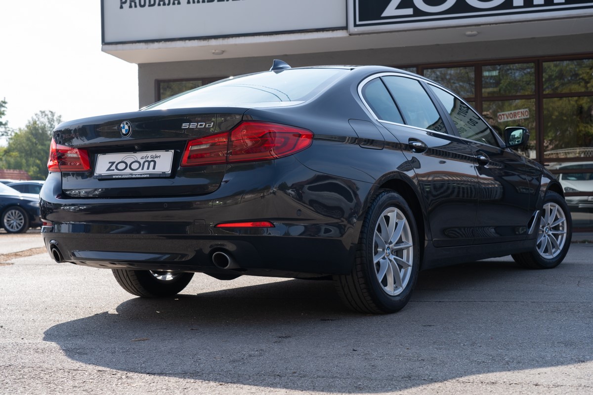 BMW
 5-Series 520dA Business