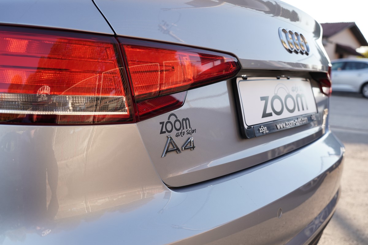 Audi A4
 2.0 TDI ULTRA 150 BUSINESS LINE