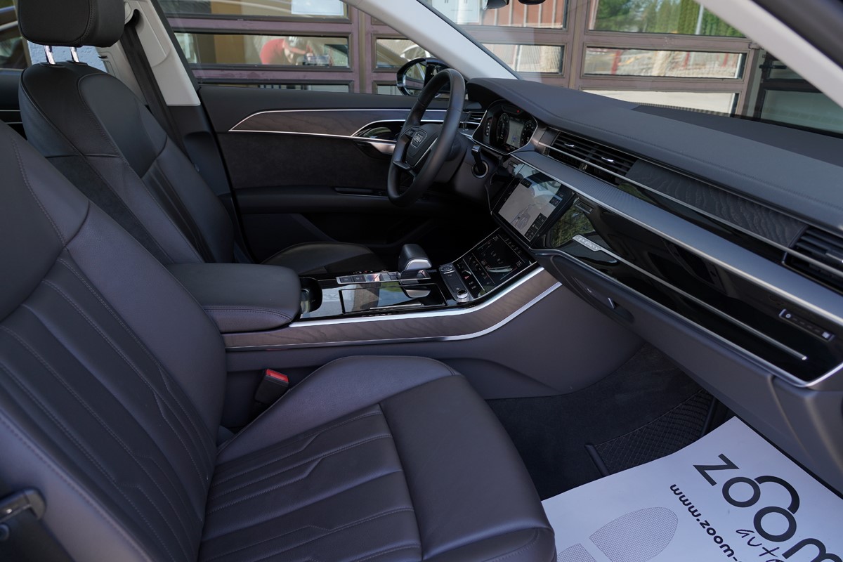 Audi A8
 50 TDI Quattro Tiptronic