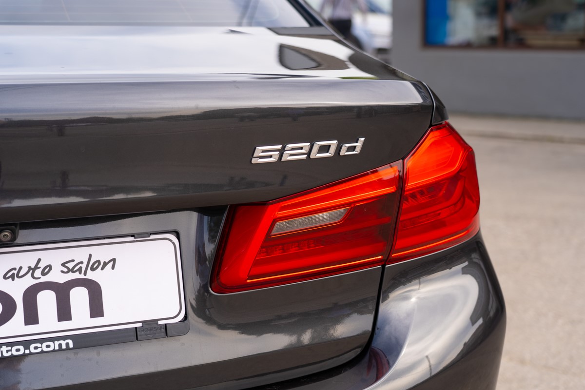 BMW
 5-Series 520 D XDRIVE