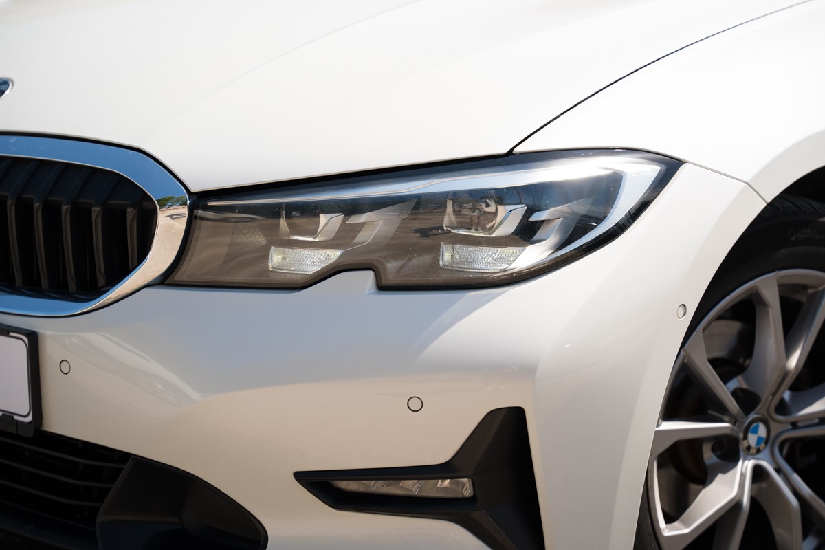 BMW
 3-Series 318 D Sport Line