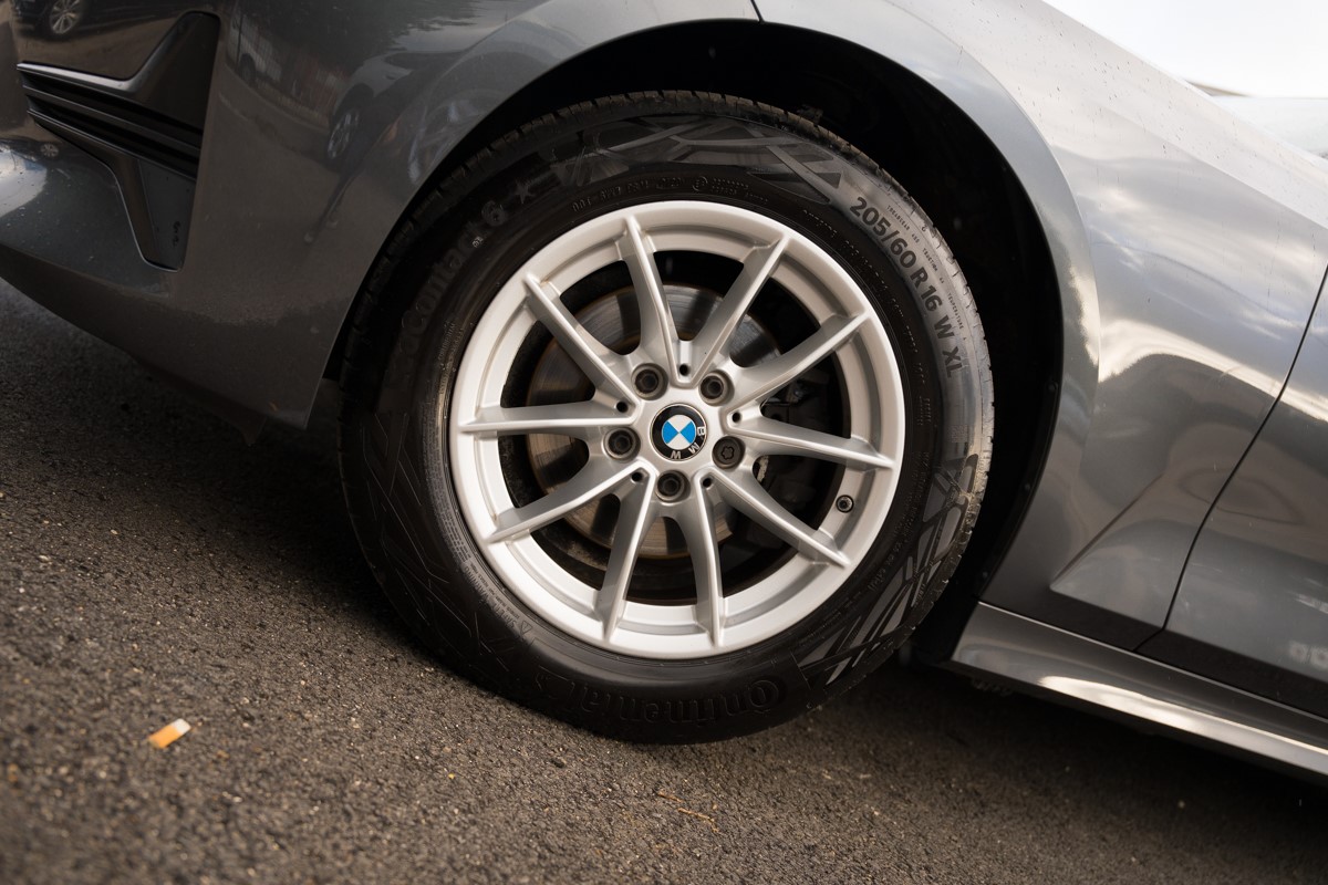 BMW
 3-Series 318 D