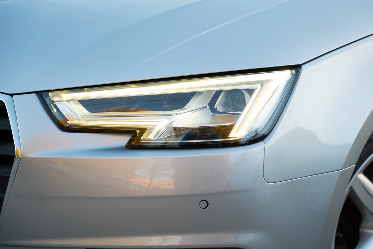 Audi A4
 35 TDI S-tronic Bussines Line