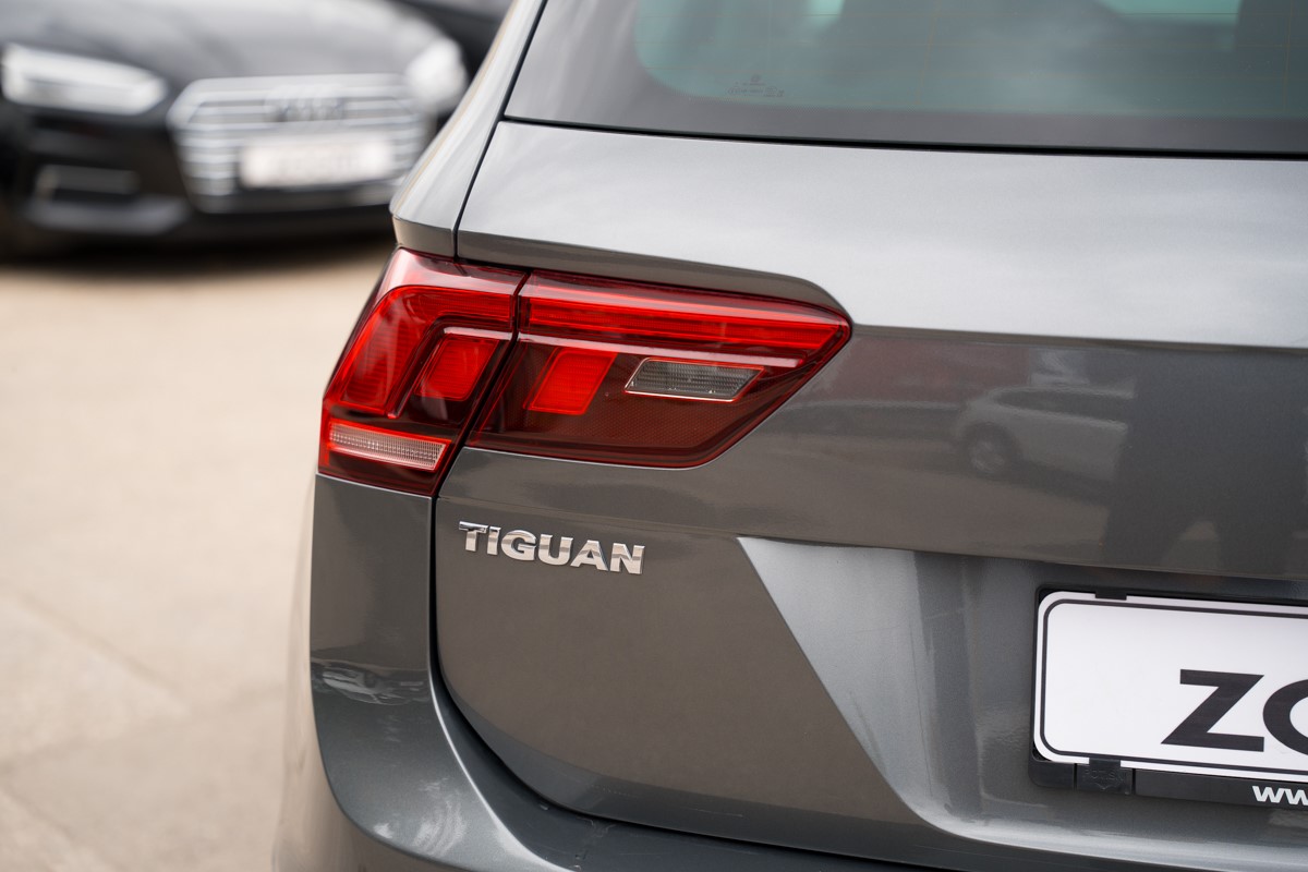 Volkswagen Tiguan
 2.0 TDI DSG 4MOTION