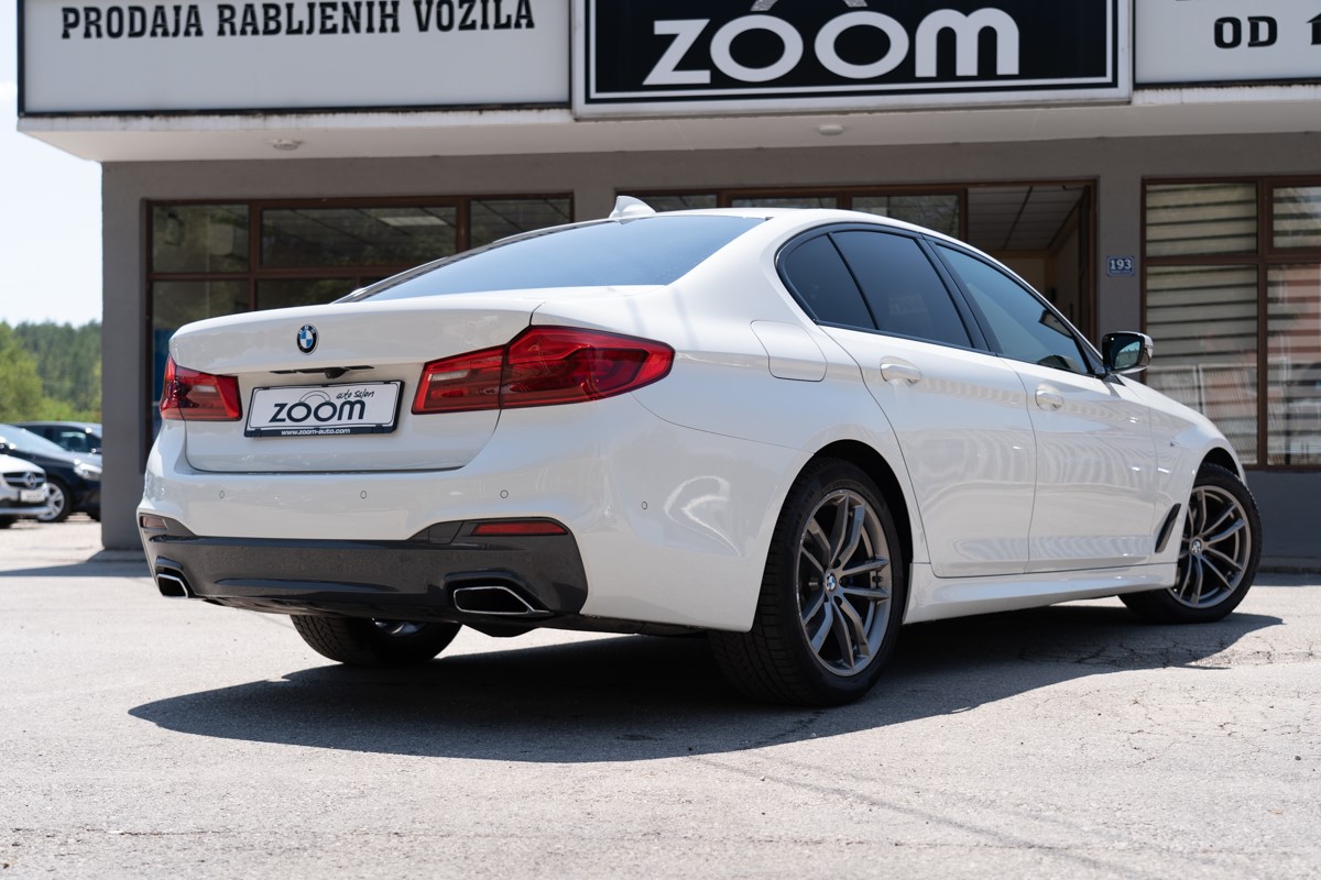 BMW
 5-Series 530 dA xDRIVE