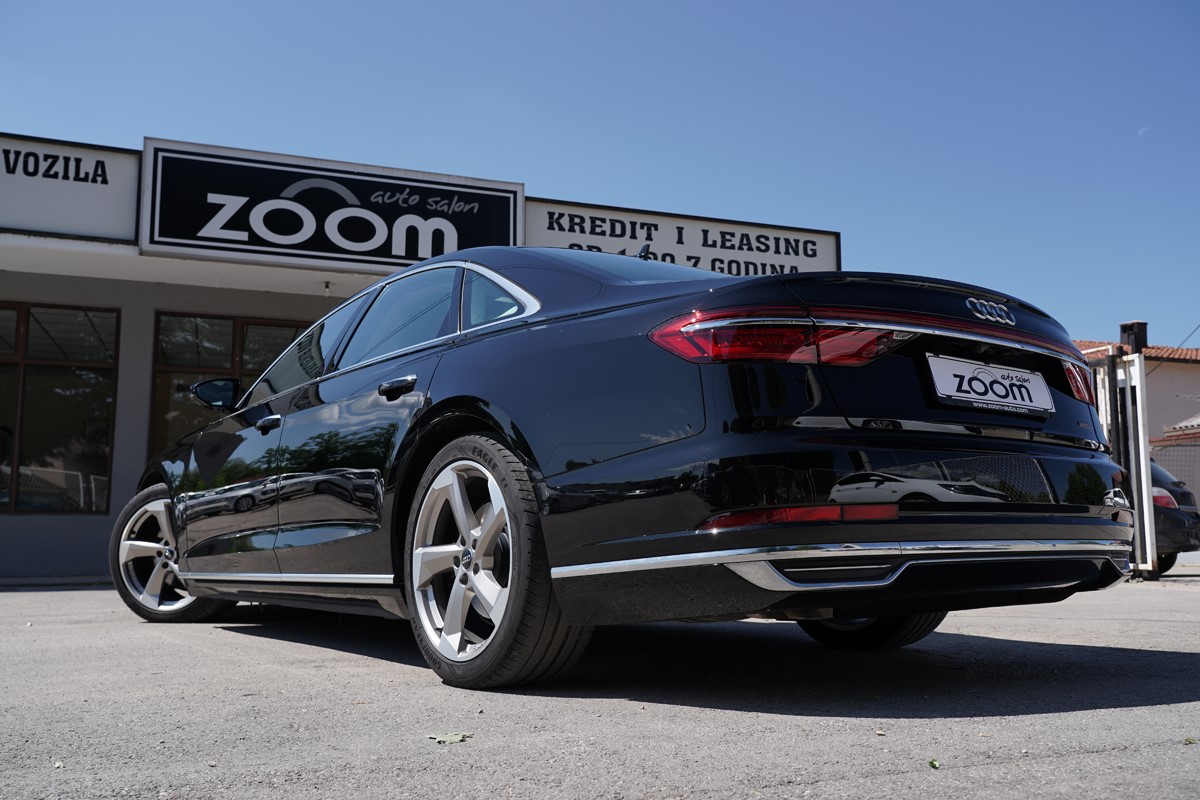 Audi A8
 50 TDI Quattro Tiptronic