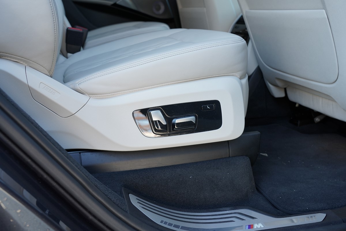 BMW
 X7 XDRIVE M50D