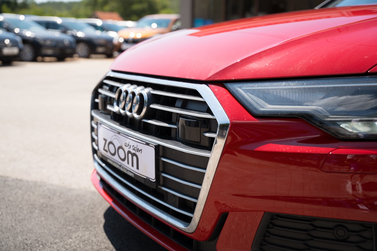 Audi A6
 3.0 TDI S line QUATTRO