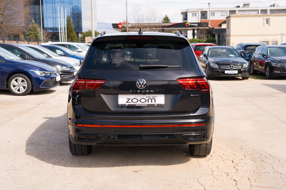Volkswagen Tiguan
 2.0 TDI R-line