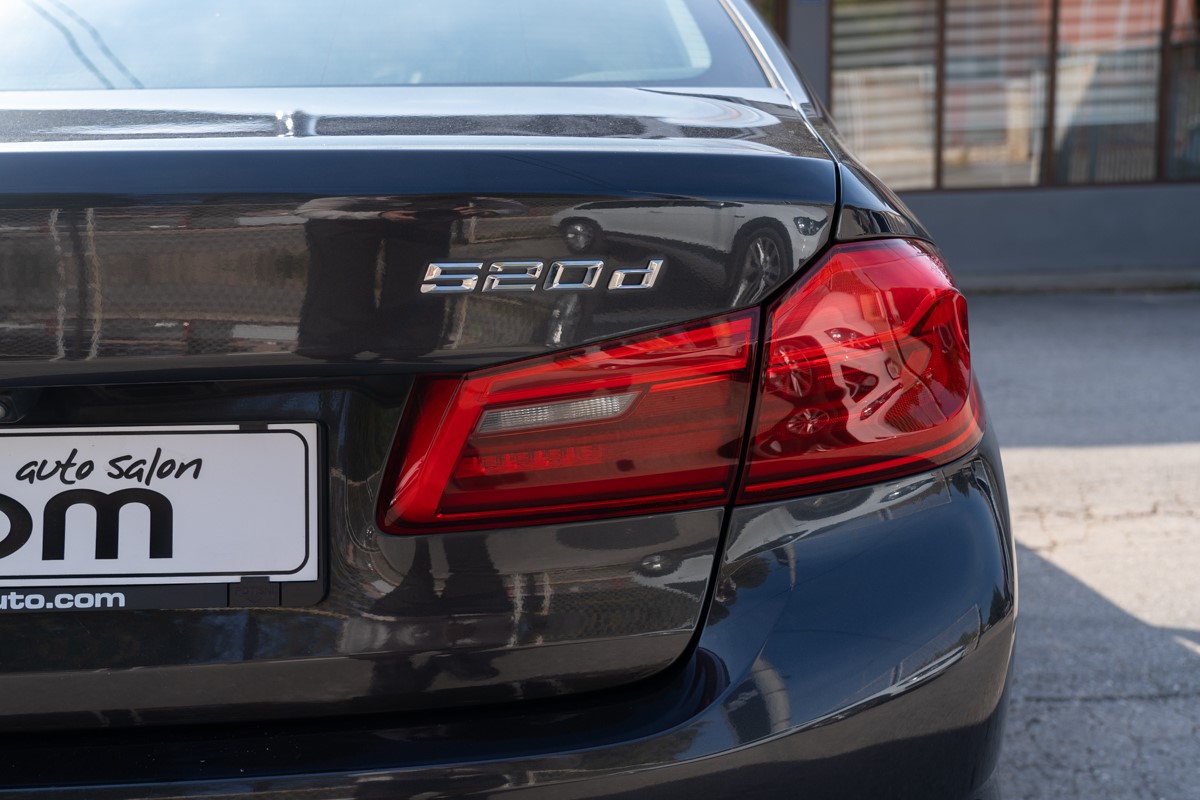 BMW
 5-Series 520dA Business