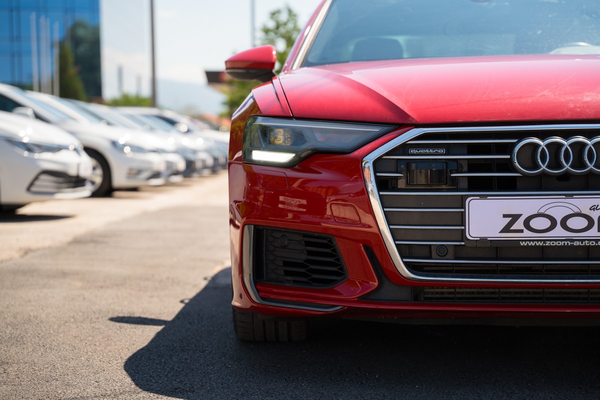Audi A6
 3.0 TDI S line QUATTRO