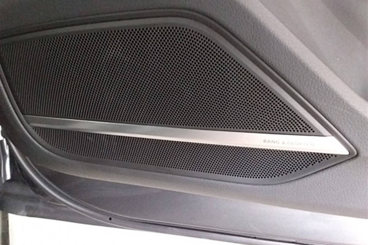Audi A8
 50 TDI Quattro Tiptronic