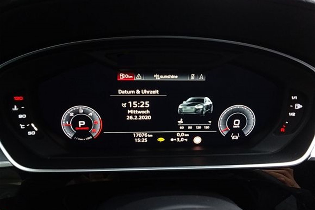 Audi A8
 50 TDI Quattro Tiptronic