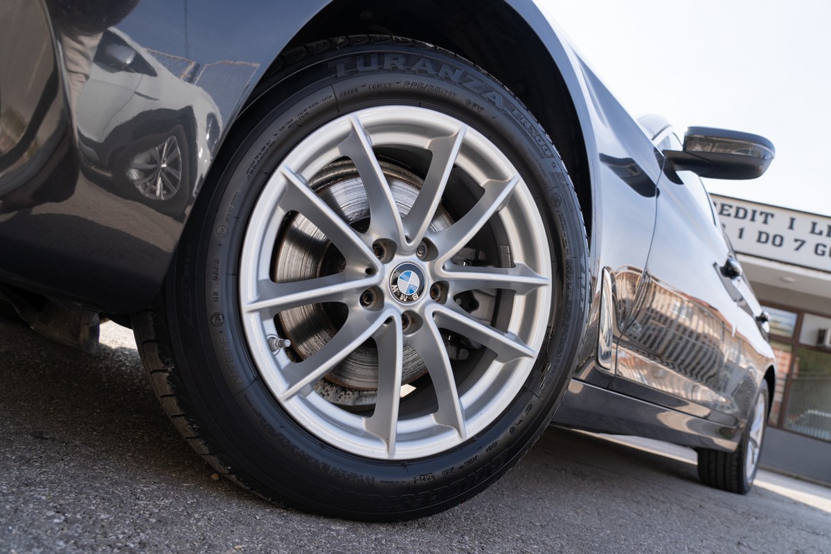BMW
 5-Series 520dA Business