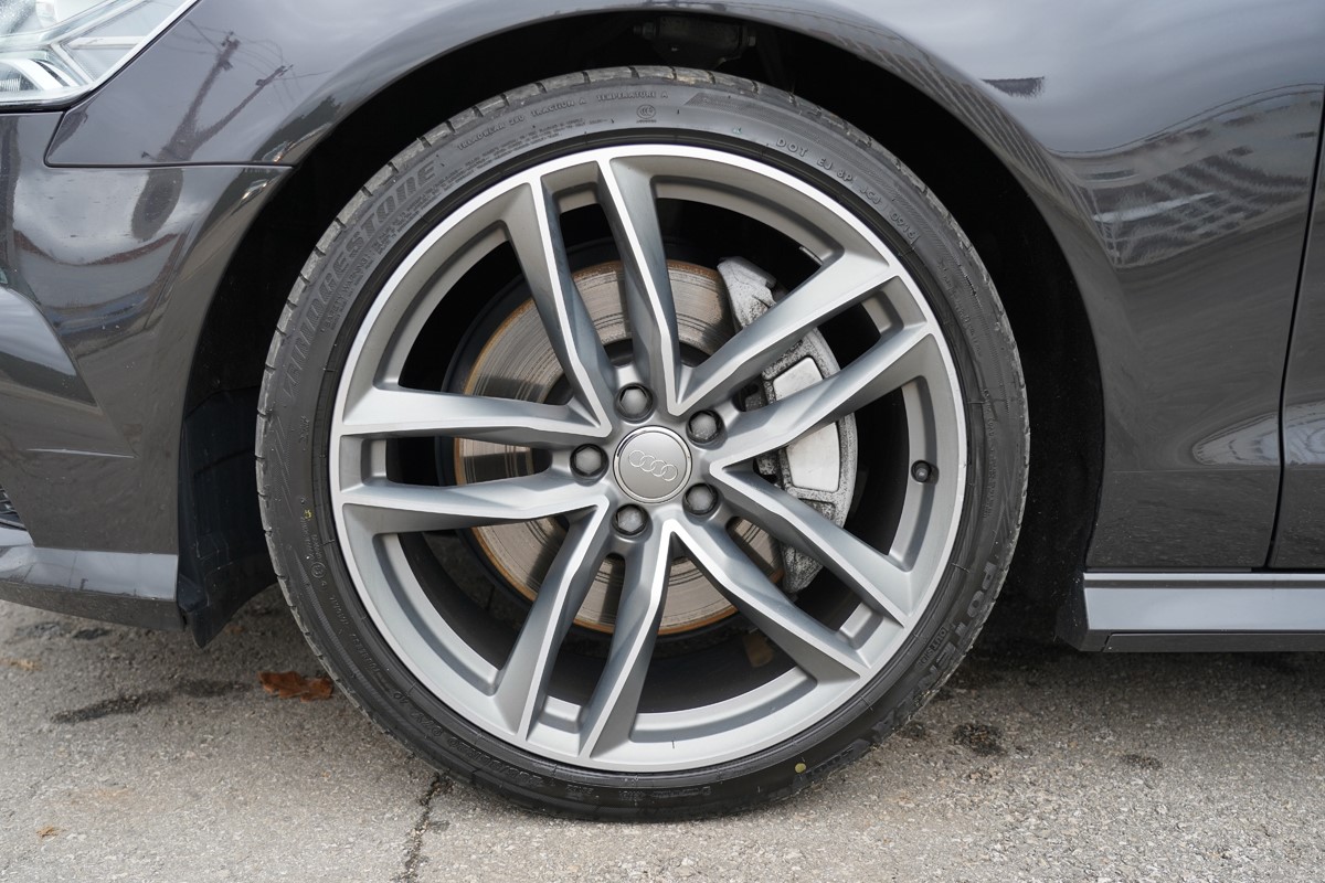 Audi A6
 3.0 TDI Quattro Tiptronic 