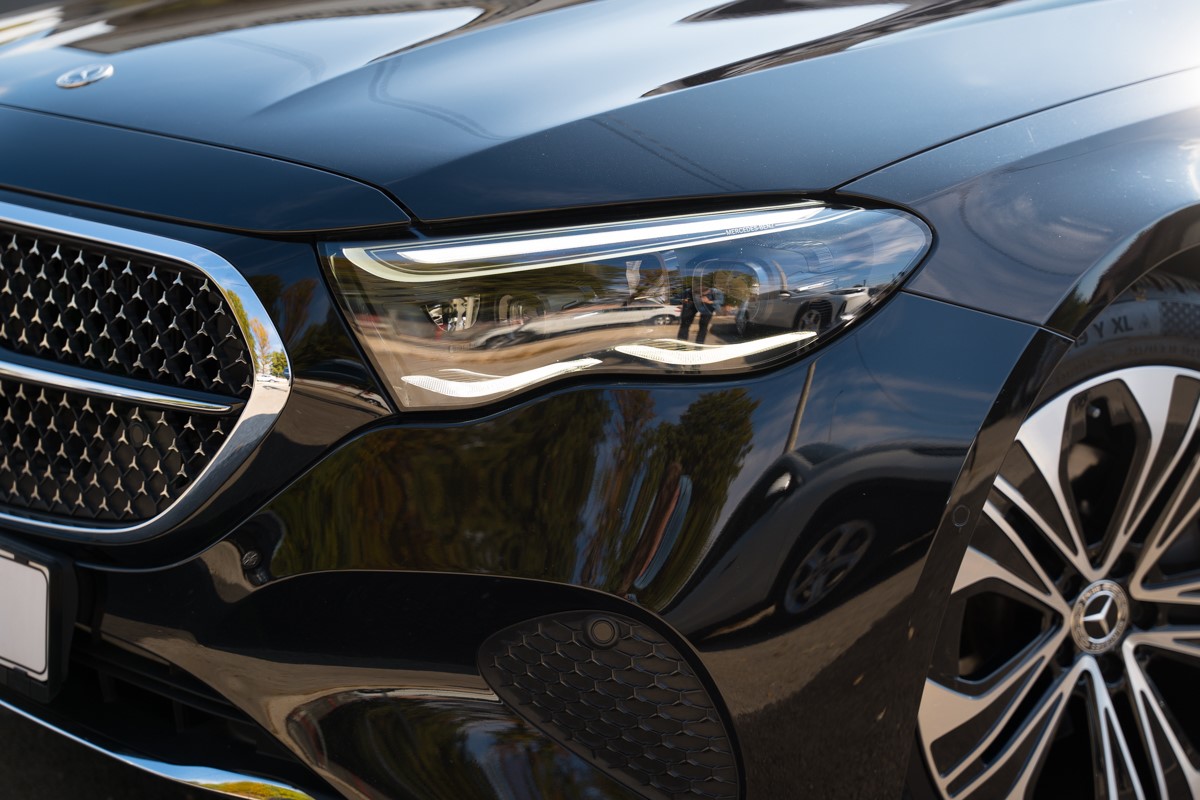Mercedes-Benz E-Class
 220d Luxury Line