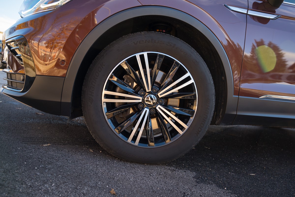 Volkswagen Tiguan
 2.0 TDI DSG 4MOTION