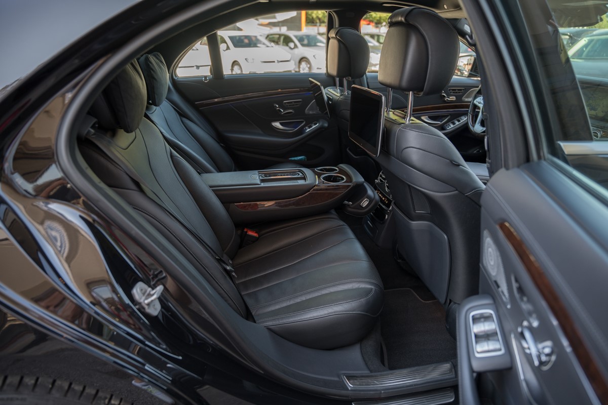 Mercedes-Benz S-Class
 400 D 4 MATIC AMG