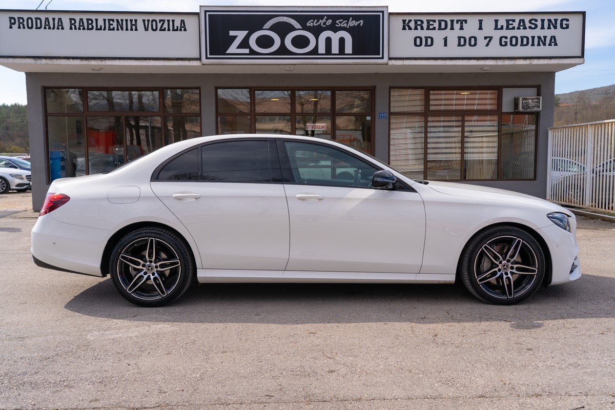 Mercedes-Benz E-Class
 E 220 D 4 MATIC
