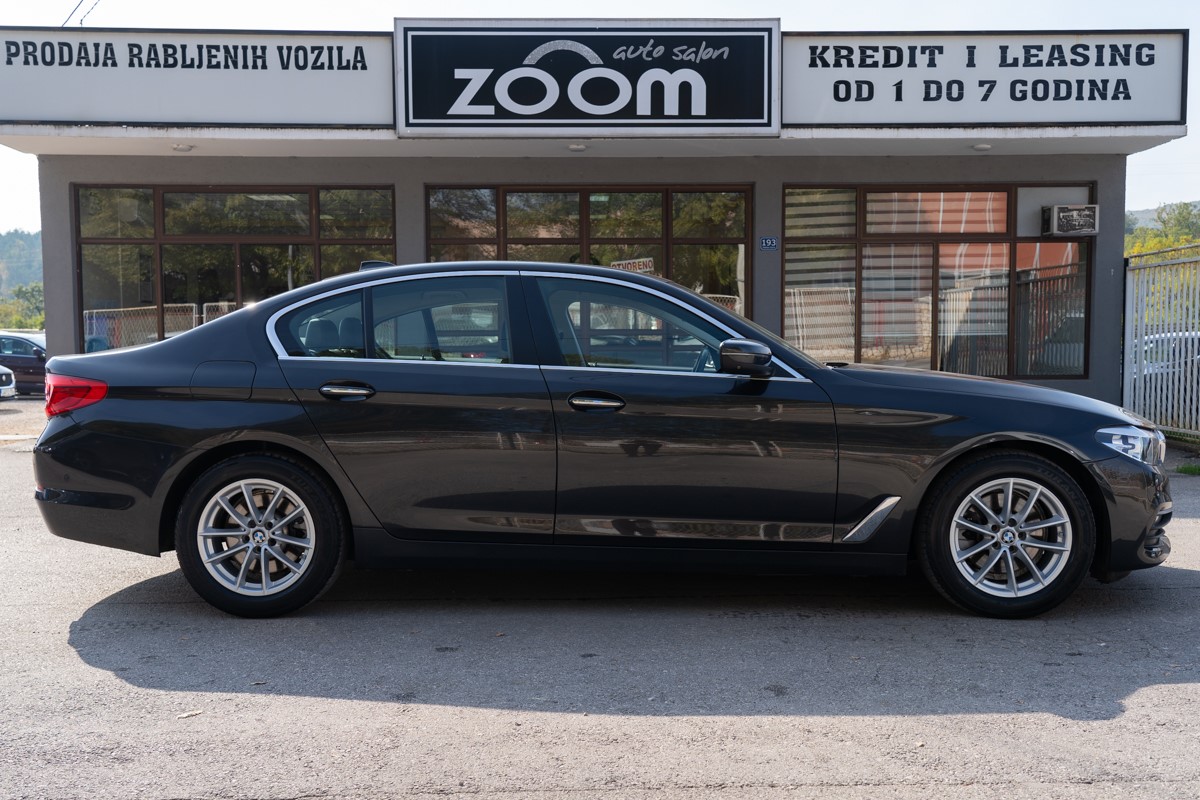 BMW
 5-Series 520dA Business