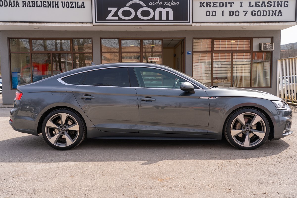 Audi A5
 2,0 TDI Sportback