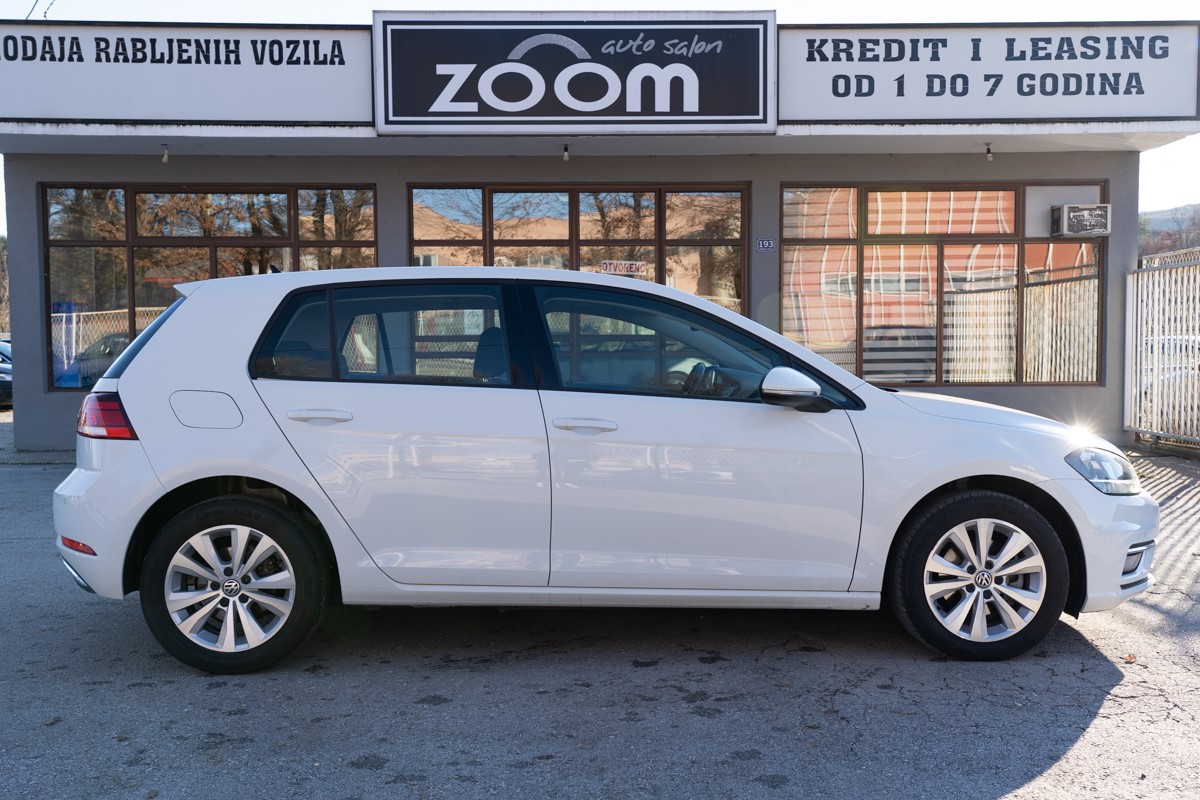 Volkswagen Golf 1.6 TDi Confortline