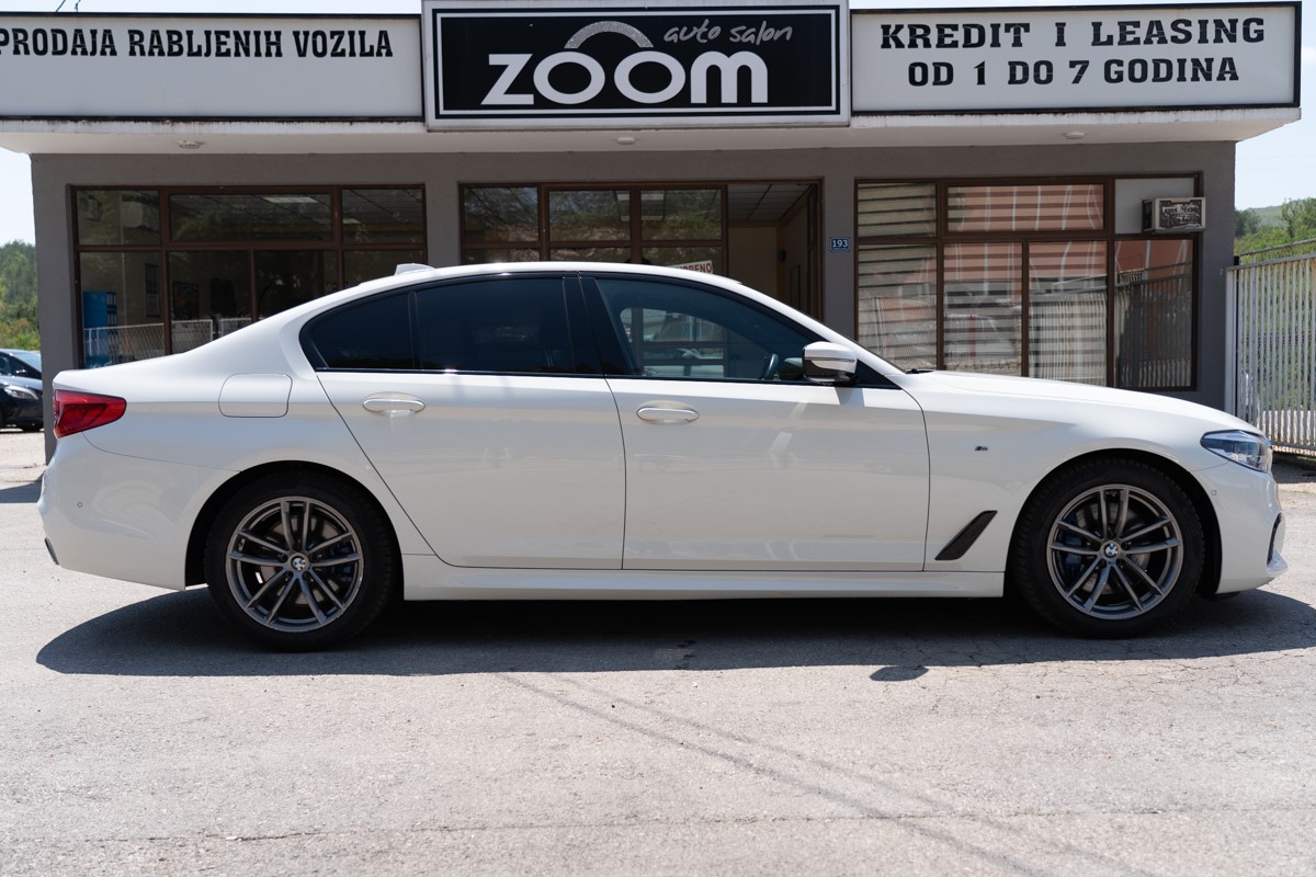 BMW
 5-Series 530 dA xDRIVE