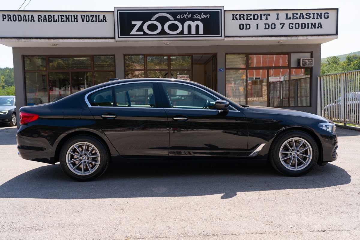BMW
 5-Series 520d