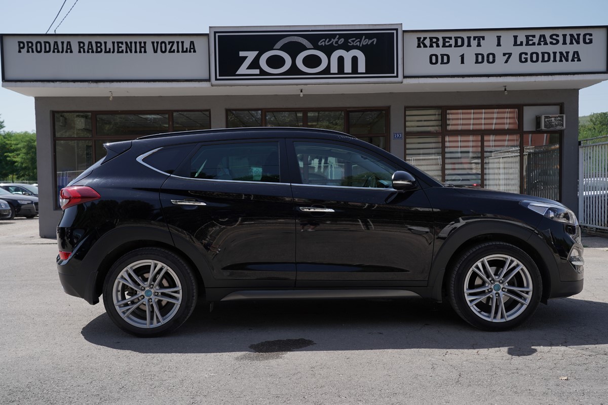 Hyundai
 Tucson
 2,0 CRDI 4X4 