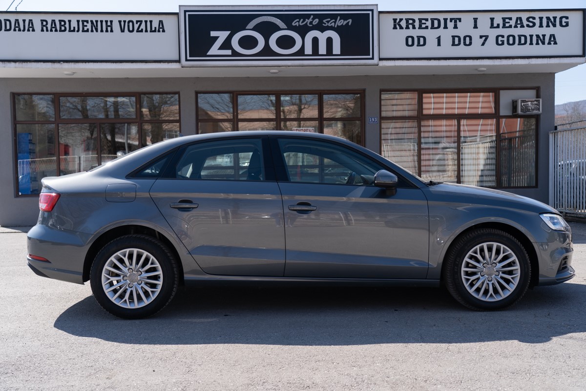 Audi A3
 Sedan 1.6 TDi