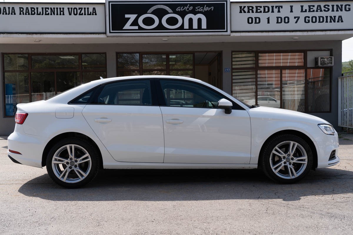 Audi A3
 1.6 TDi Business