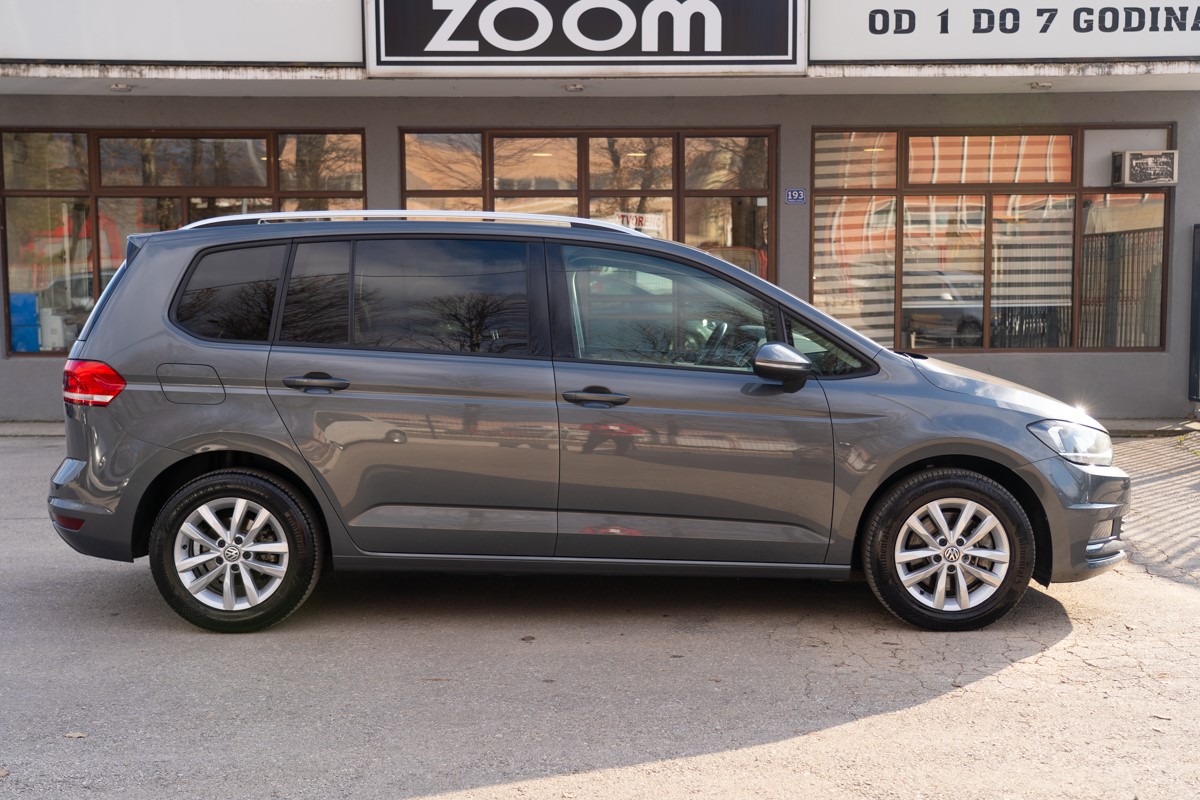 Volkswagen Touran 1,6 TDI DSG 7 sjedista