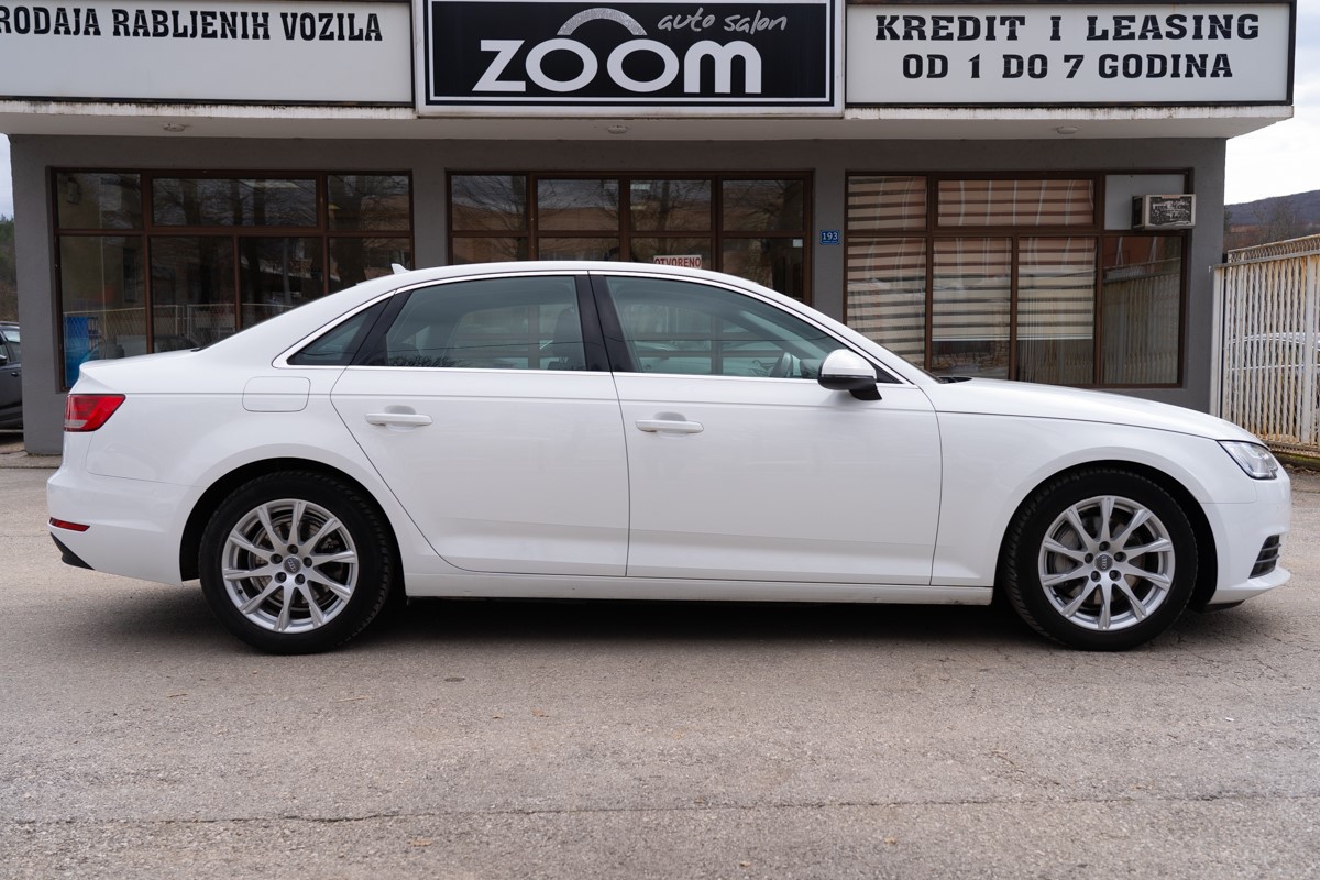 Audi A4
 2.0 TDi S-tronic Quattro Business Line