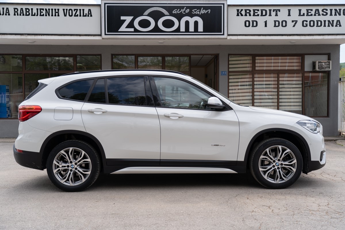 BMW
 X1 18 d SDrive