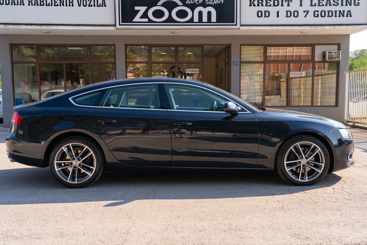Audi A5
 3,0 TDI Quattro