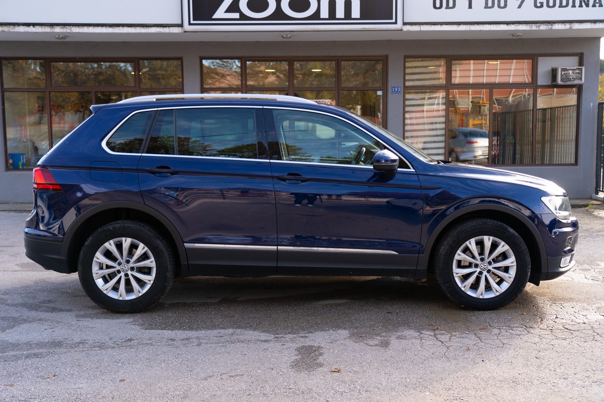 Volkswagen Tiguan
 2,0 TDI 4Motion