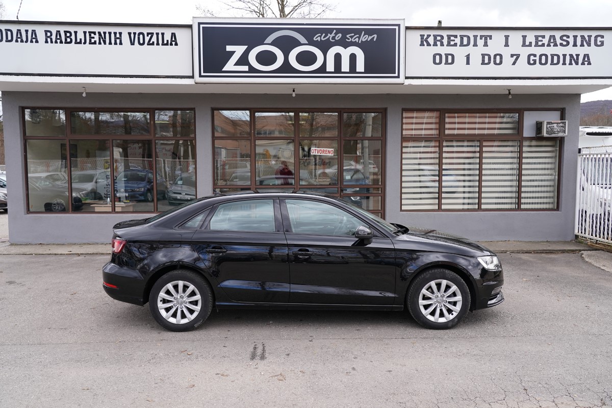 Audi A3
 2,0 TDI S-tronic